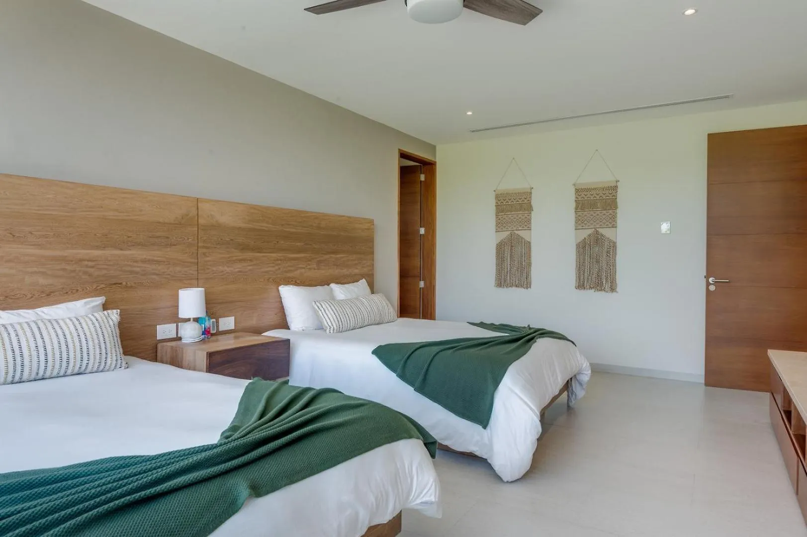 Luxury Oceanfront Villa In Isla Mujeres 0*,