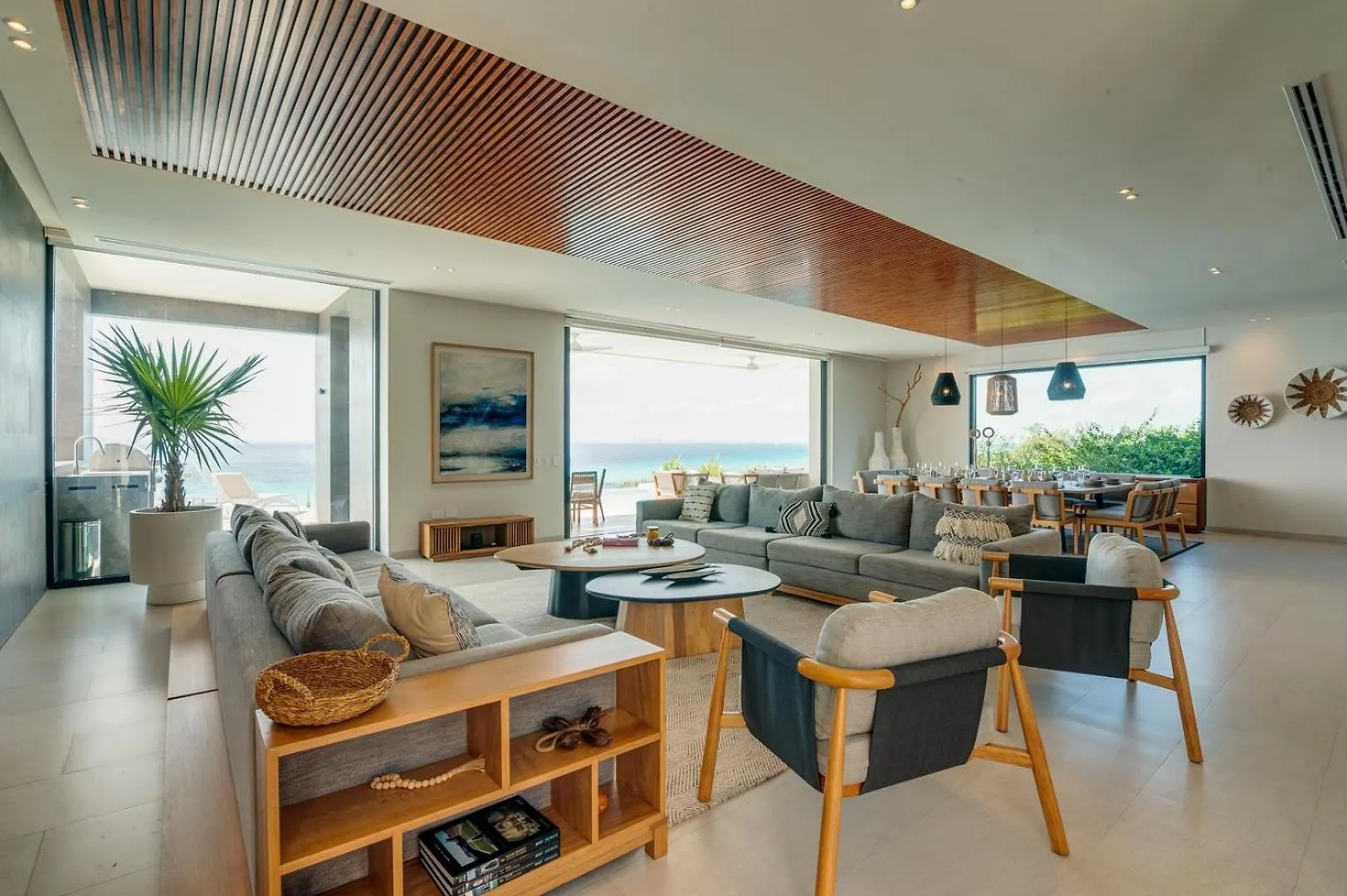Luxury Oceanfront Villa In Isla Mujeres Vakantiehuis